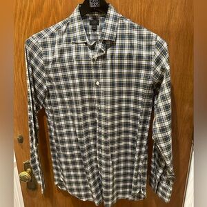 J crew men’s Ludlow plaid shirt (size medium)
